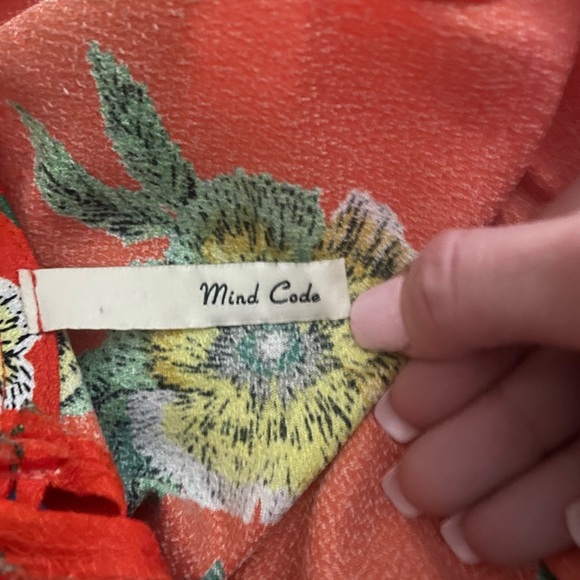 Mind Code Floral Tank - Picture 5 of 5